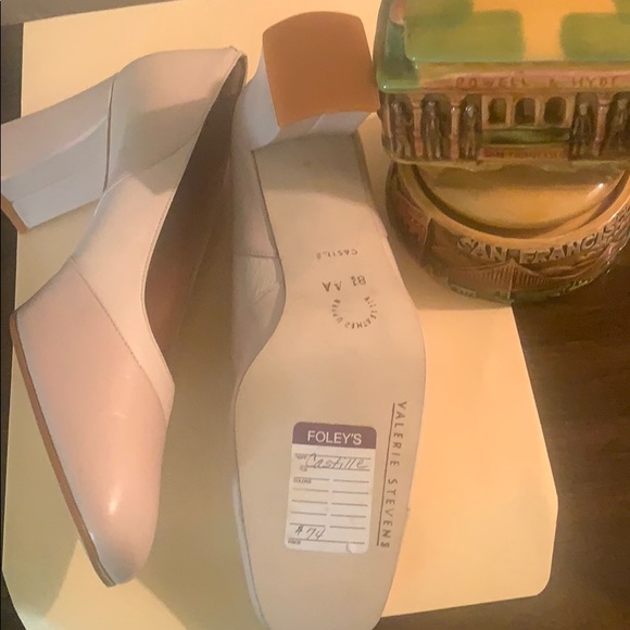 VALERIE STEVENS CASTILE COLORBLOCK HEELS PUMPS SZ 8.5AA LEATHER ESPANA SPAIN - Picture 2 of 9
